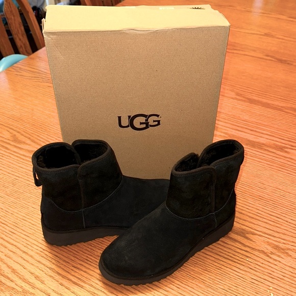 UGG Shoes - NWB UGG Women’s Kristin Black Wedge Bootie Boots size 8.5